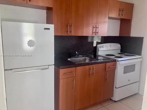 3698 William Ave APT 6, Miami, FL 33133