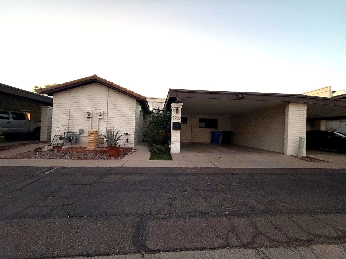 2 bed, 1065 sqft, $1,900 — Photo 1