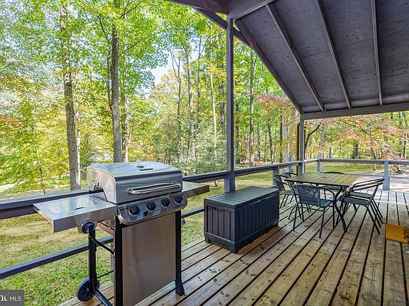 4th image of 129 Redbud Ln
