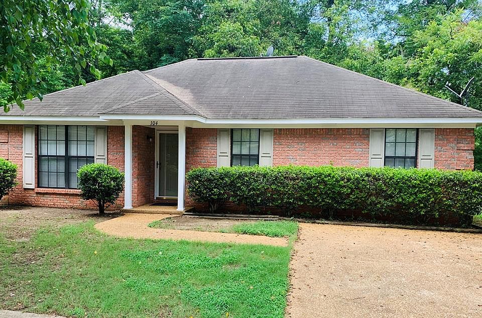 1st image of 104 Stevens Ln