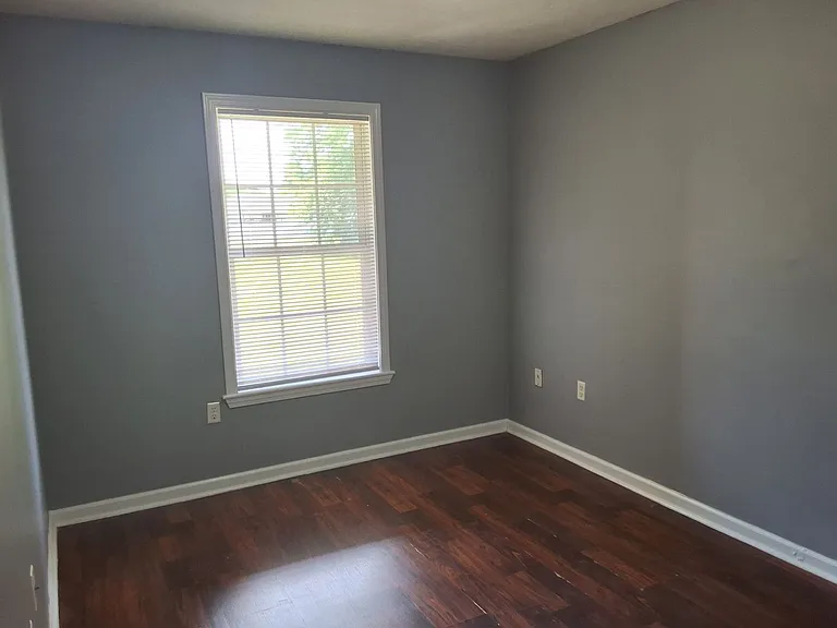 111 Kenilworth Ct — Photo 11