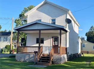 12 E Kendig St, Waterloo, NY 13165