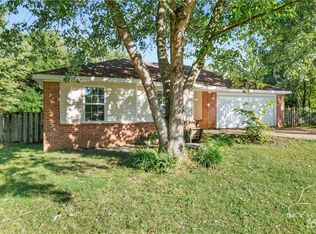206 Riverwood Ave, West Fork, AR 72774