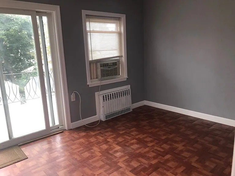 1427 Merry Ave #1 — Photo 7