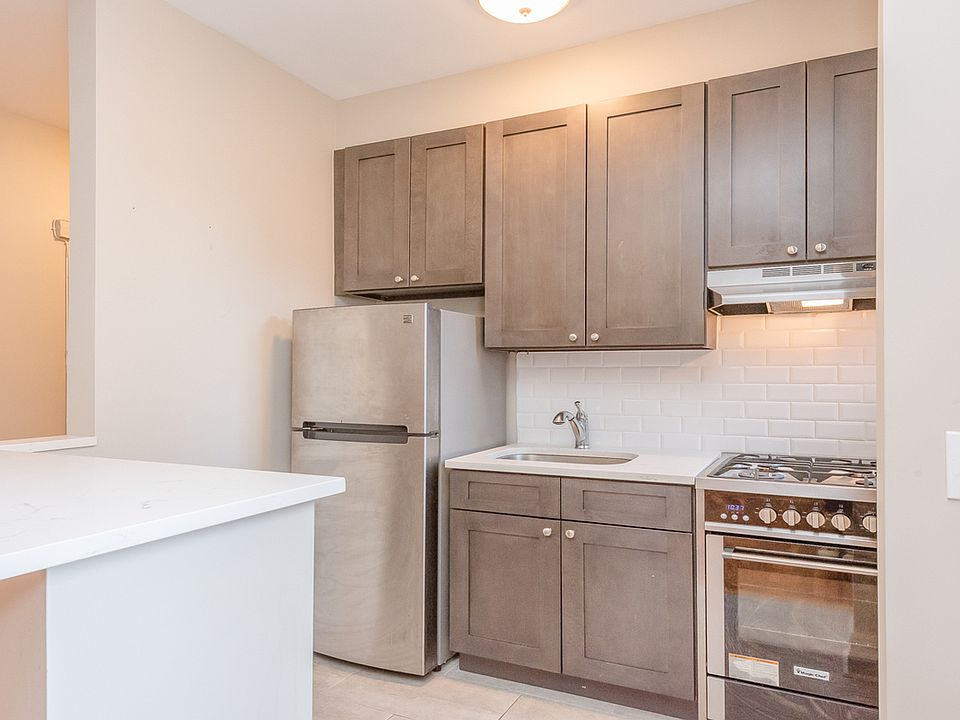 1st image of 25-98 36th St #4CA