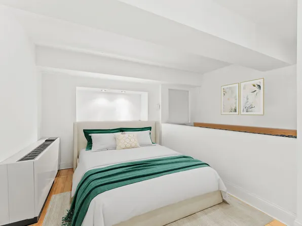 310 East 46th Street image 5 of 12