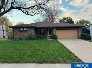 639 Danville Dr, Lincoln, NE 68510