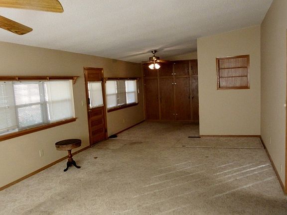 4th image of 618 N Olive St