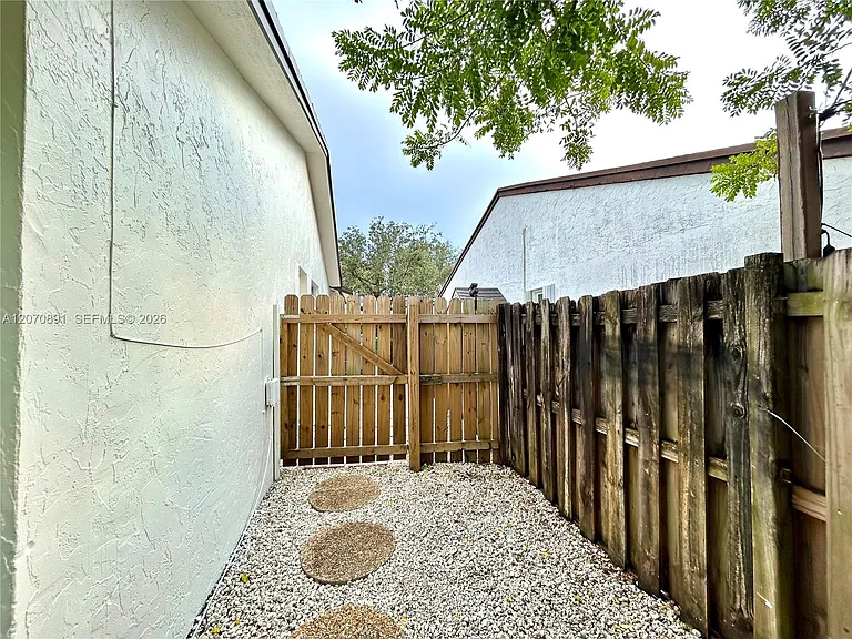 13971 SW 112th St — Photo 34