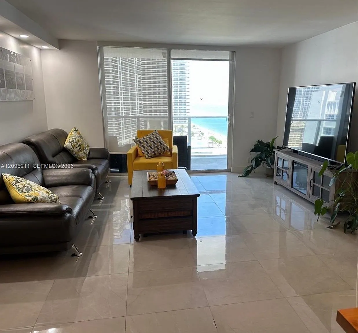 La Mer Estates South Cond — Photo 4