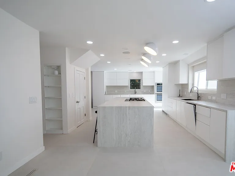 9432 Oakmore Rd — Photo 18