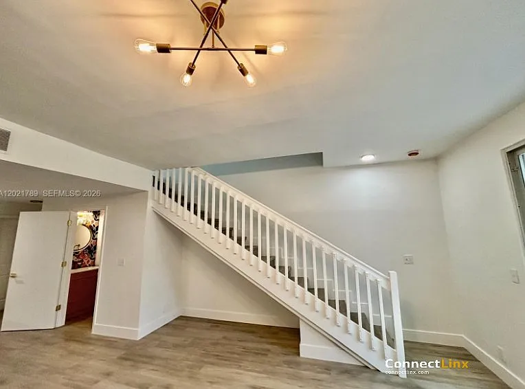 1498 Barcelona Way — Photo 5