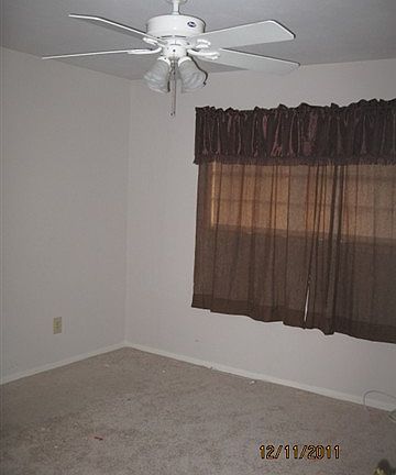 5th image of 940 Lockwood Dr