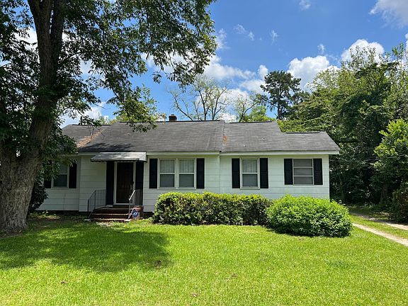 2nd image of 1132 Dantzler St