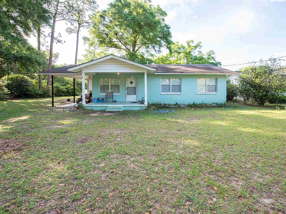 1st image of 303 Bayliss Ct