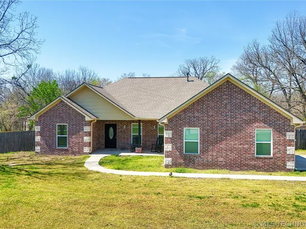 21107 S 530th Rd, Tahlequah, OK 74464