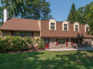 28 Fox Hill Rd, Doylestown, PA 18901