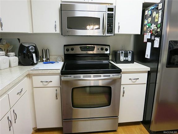 5th image of 7050 N Santos Dr