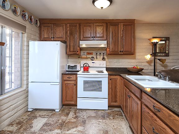 3rd image of 7712 E Kenyon Dr