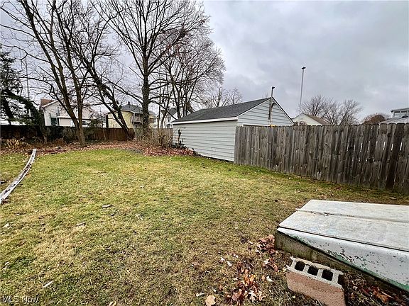 1307 W 2nd St, Lorain, OH 44052 | MLS #4505560 | Zillow