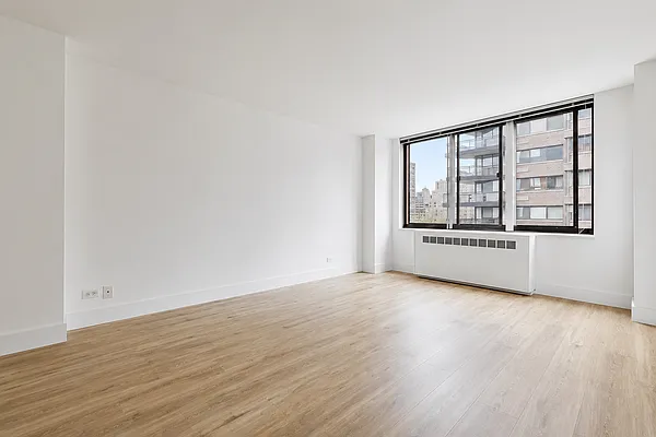 Living room, photo 1