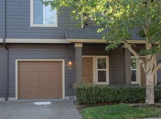 810 E 9th St APT C10, Newberg, OR 97132