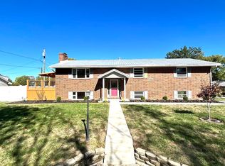 5671 Candlelight Ln, Dayton, OH 45431