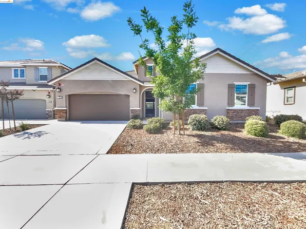 725 Hydrangea Dr, Vacaville, CA 95687
