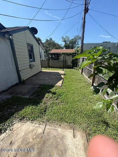 3 bed, 690 sqft, $2,475 — Photo 2