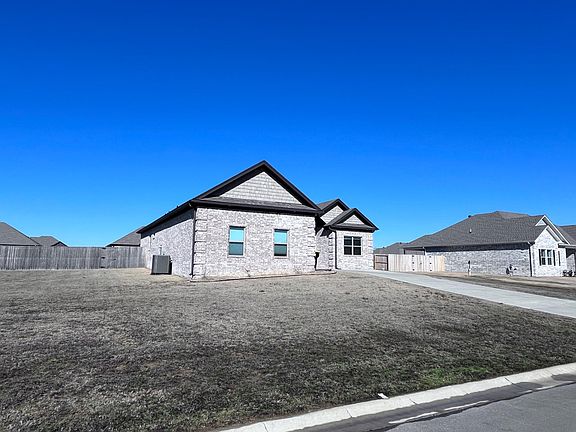 2nd image of 40 Darlin Dr