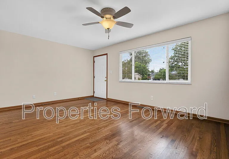 3127 Thomas Ave — Photo 9
