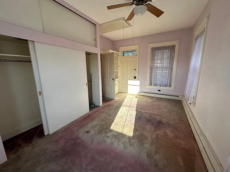 102 N River St — Photo 8
