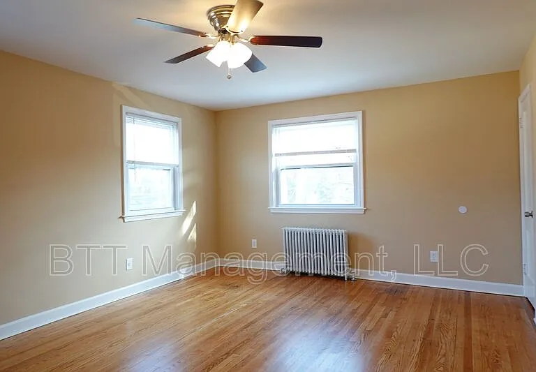 8802 Plymouth St #6 — Photo 3
