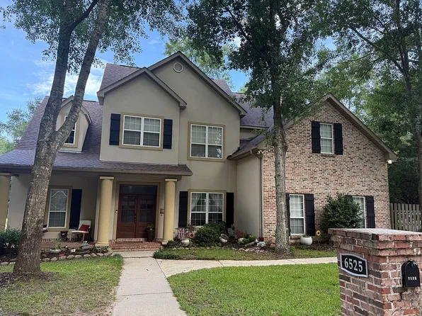 6525 Alakoko Dr, Diamondhead, MS 39525