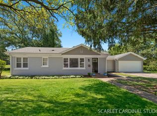 906 W Lincoln Ave, Wheaton, IL 60187