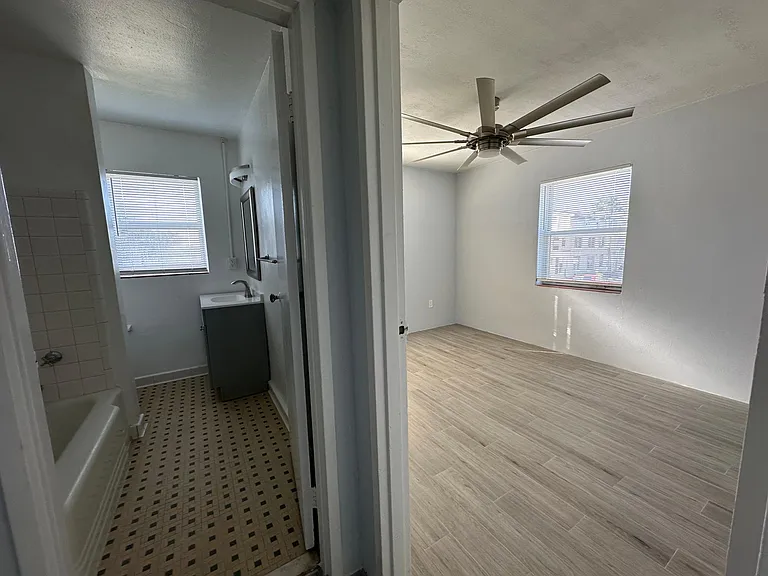 Ocean Reef Apartments — Photo 30