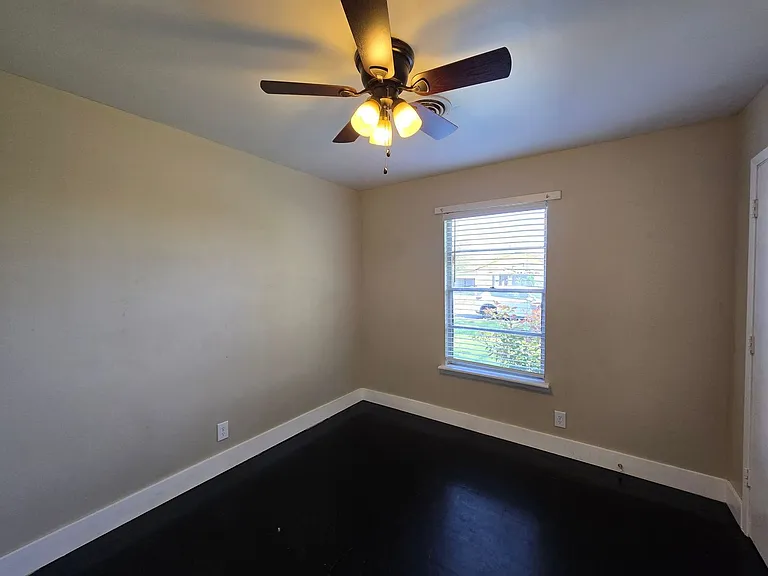 208 W Anderson Ave — Photo 20