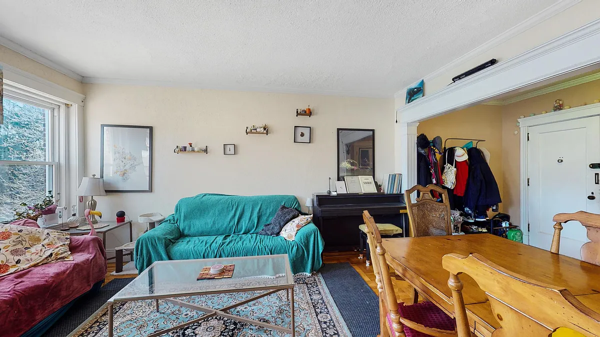Building Photo - 104 Toxteth St #4