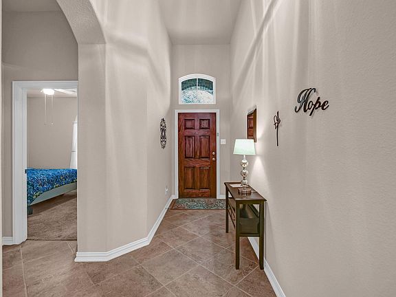3rd image of 207 Timber Grove Ct