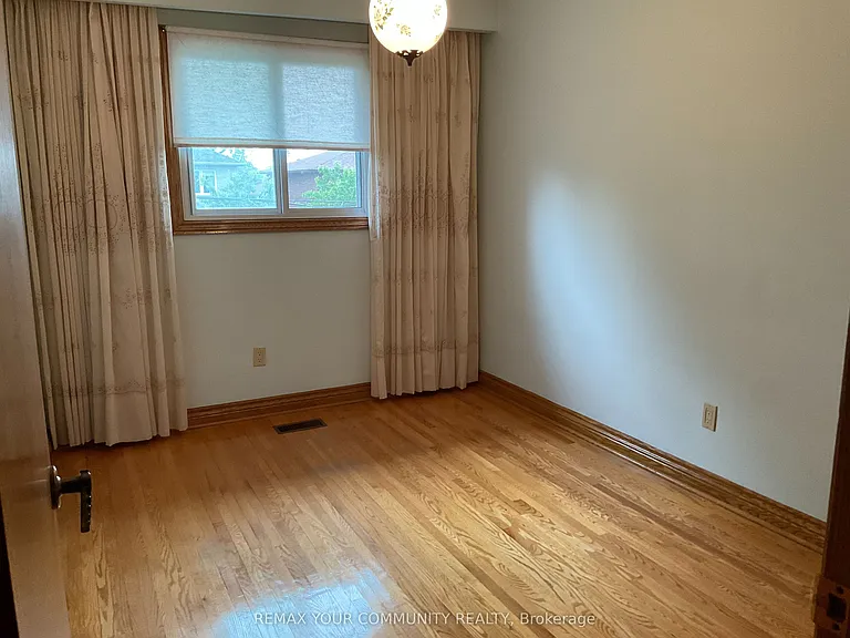 391 Glen Park Ave #UPPER — Photo 10