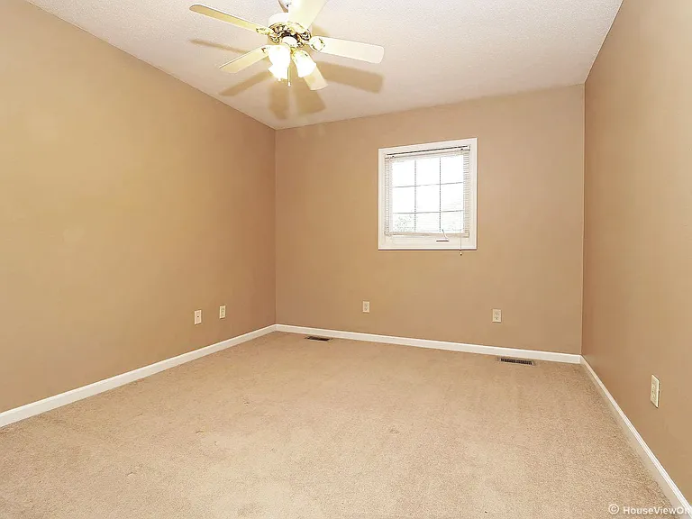 1936 Emily Ct — Photo 15