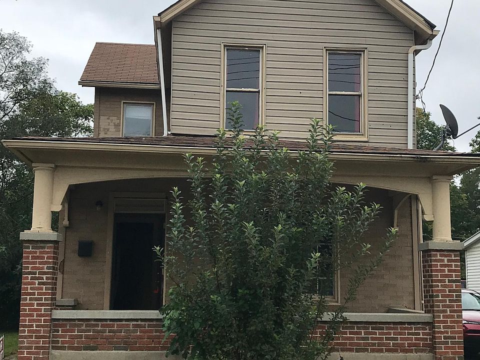 1st image of 223 Young St