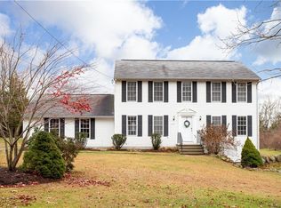 540 Carrs Pond Rd, East Greenwich, RI 02818