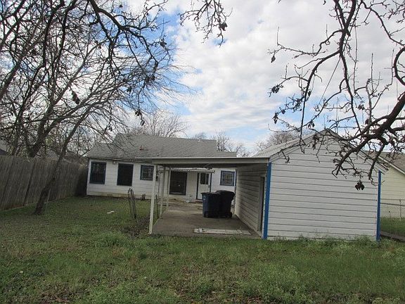 5th image of 3034 Fernwood Ave