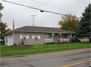 841 E Fayette St, Denver, IA 50622