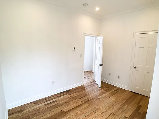 Rented by Francine Realty | media 20