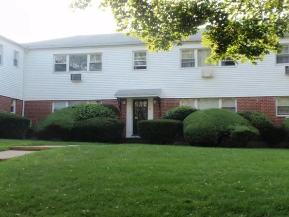 37 Cherry Hill Dr Unit 1A, Bridgeport, CT 06606