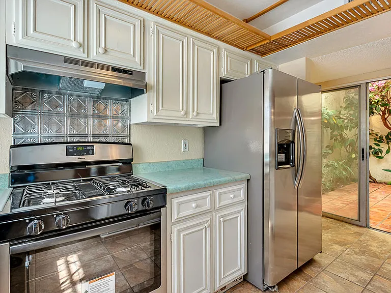 301 Los Nietos Ct — Photo 13