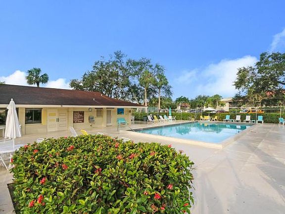 2nd image of 6512 Chasewood Dr APT G