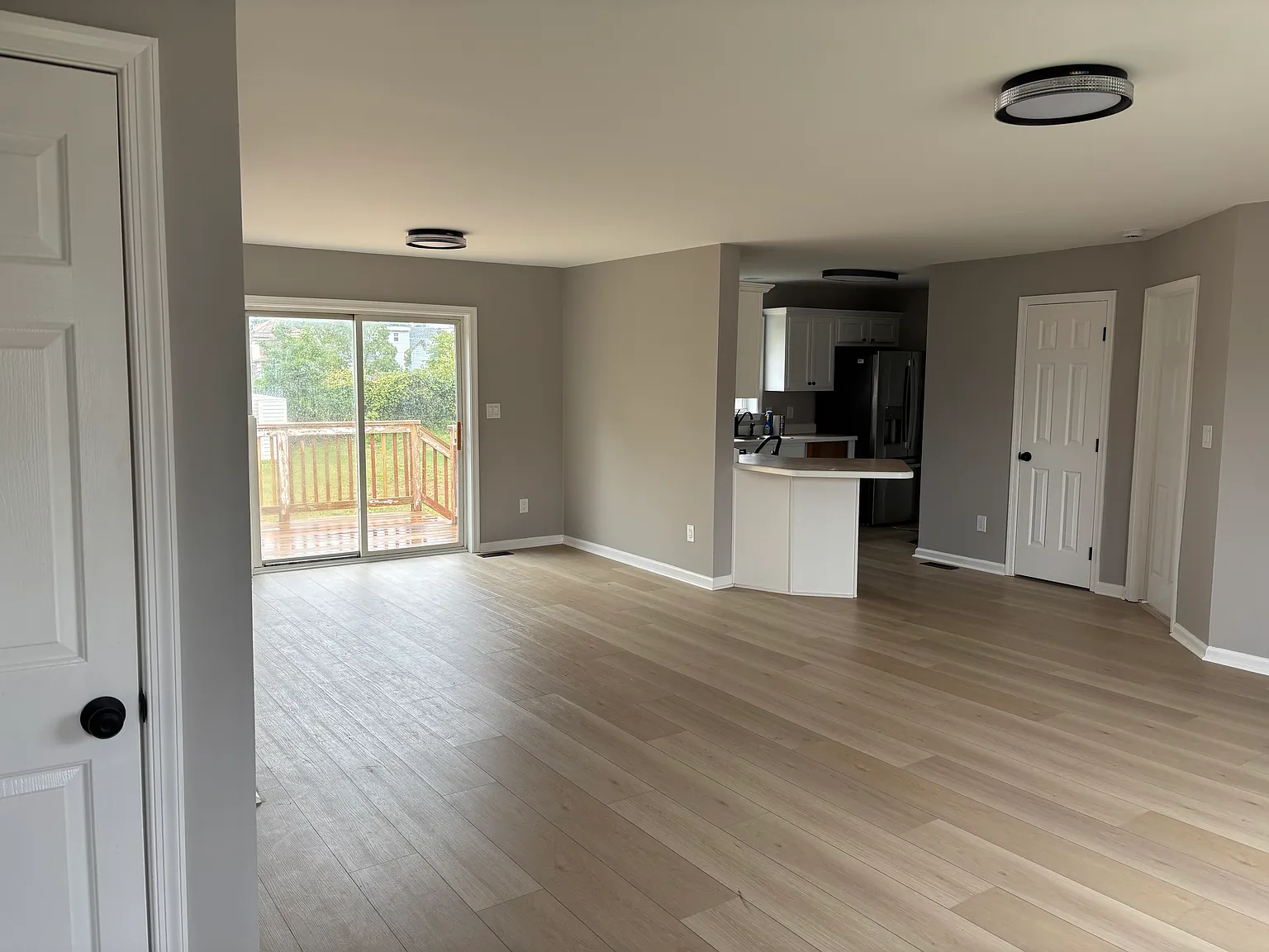 3 bed, 1248 sqft, $2,800 — Photo 4